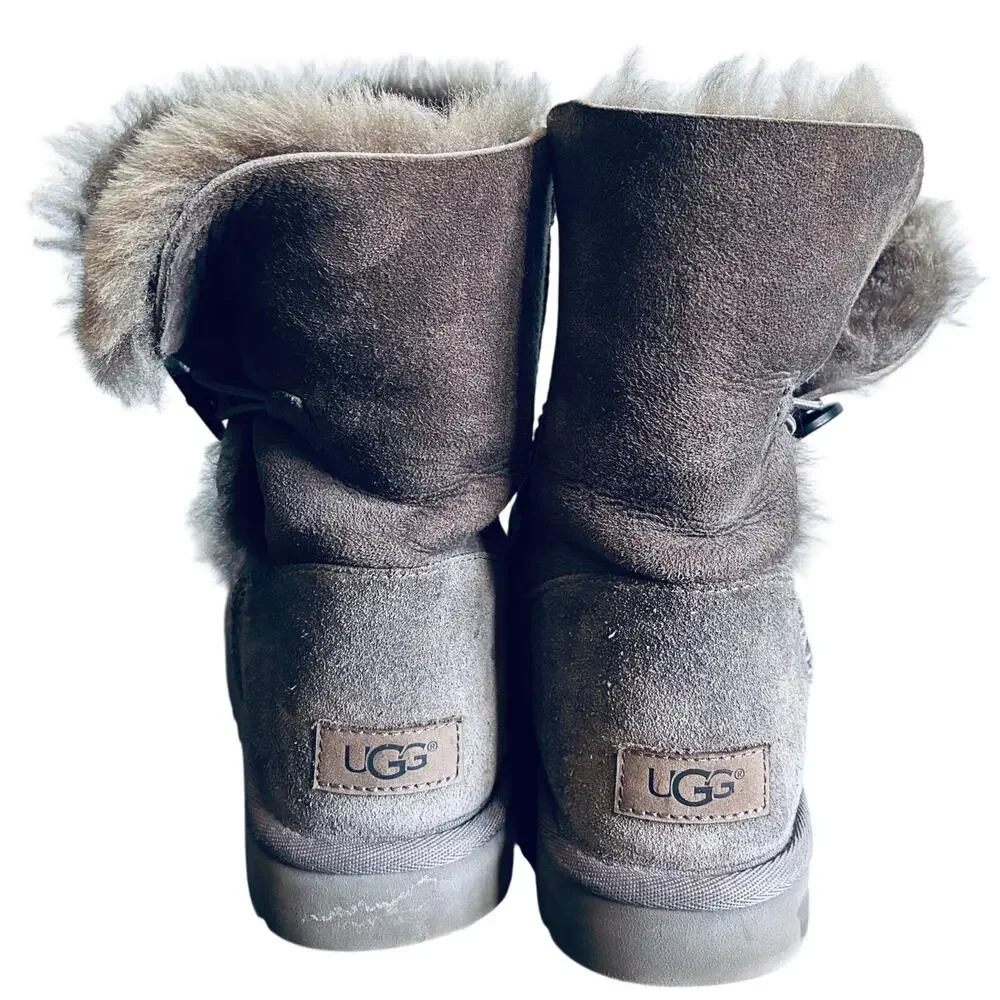 UGG Bailey Button II Gray Sheepskin Suede Boots Women's US 8 Winter Fur Lined